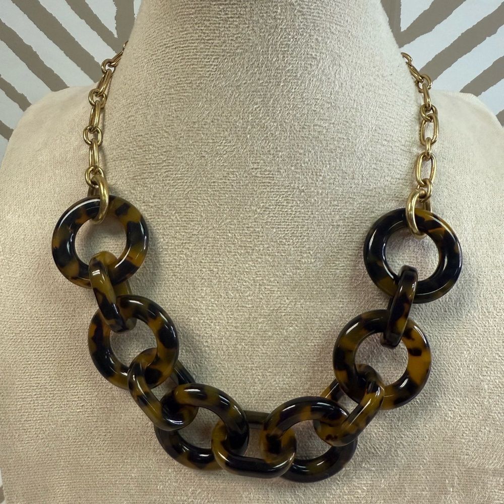 J Crew Tortoise Lightweight Circle Round Necklace